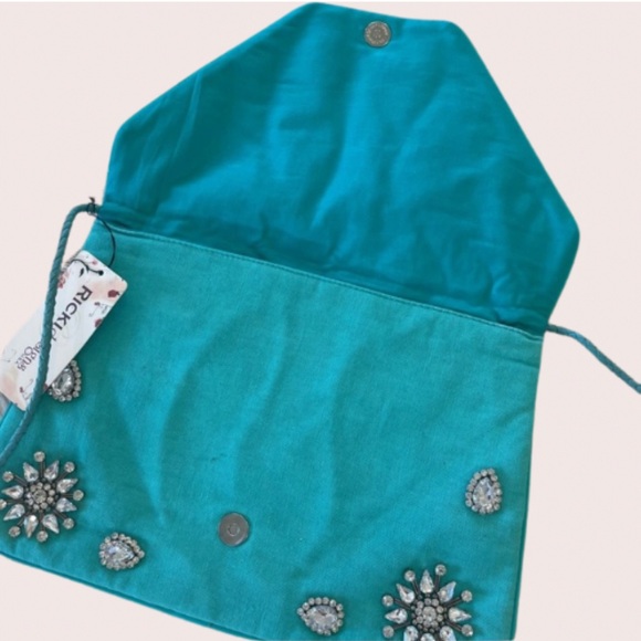 NWT Crystal Canvas Bohemian Clutch Crossbody Leather Woven Strap - Turquoise - Picture 6 of 7